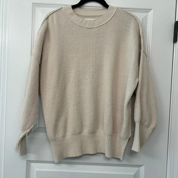 Abercrombie knit sweater - Picture 1 of 7
